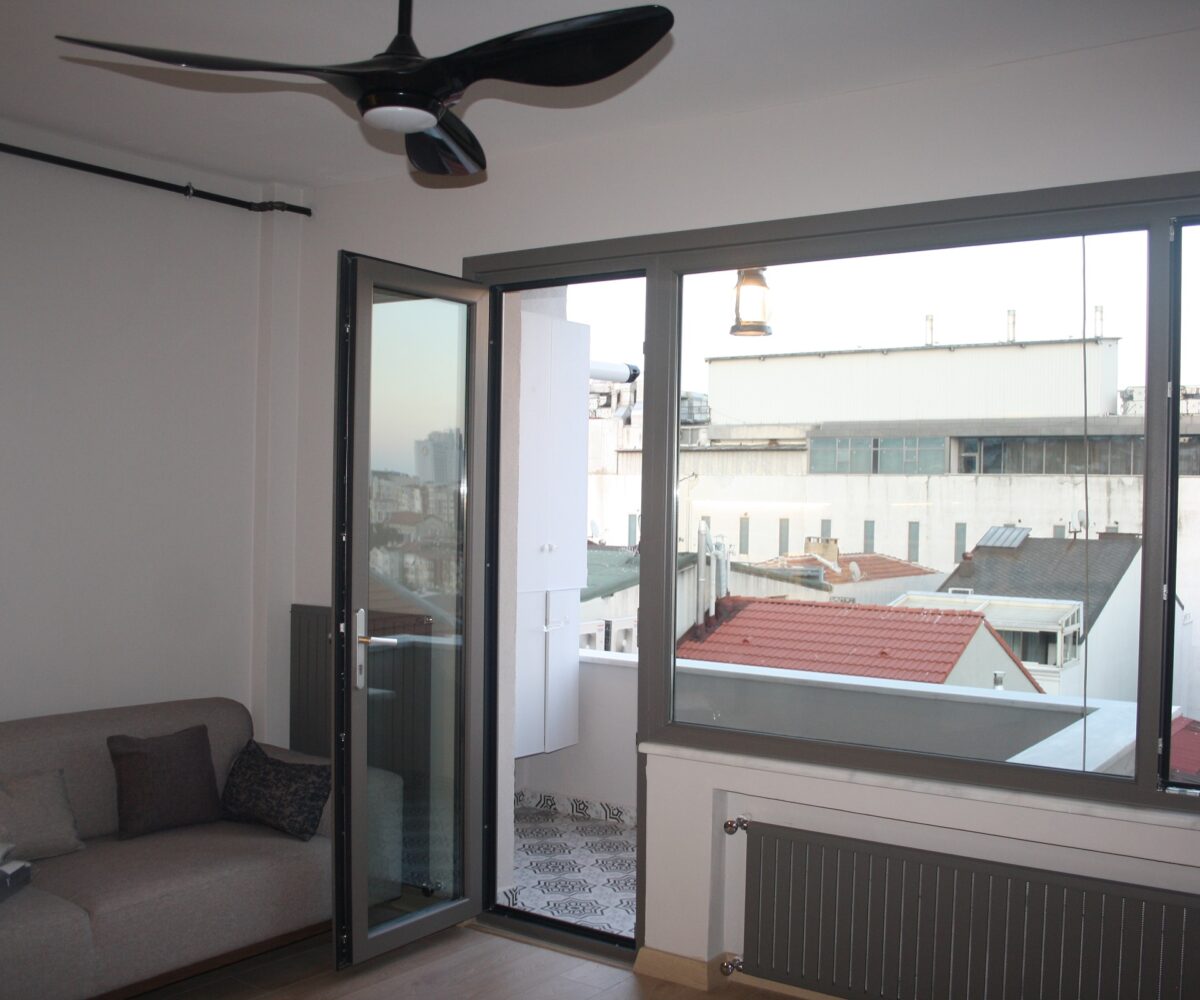 Istanbul-Sisli-Kurtulus-property-renovated-4th-floor-for-rent-12